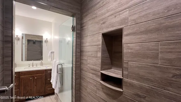 $4,150,000 | 20 Diamandis Drive, Unit 20, Alpine, WY 83128