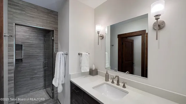 $4,150,000 | 20 Diamandis Drive, Unit 20, Alpine, WY 83128