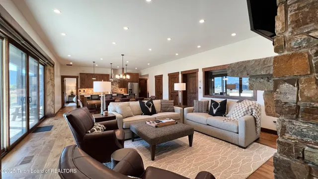 $4,150,000 | 20 Diamandis Drive, Unit 20, Alpine, WY 83128