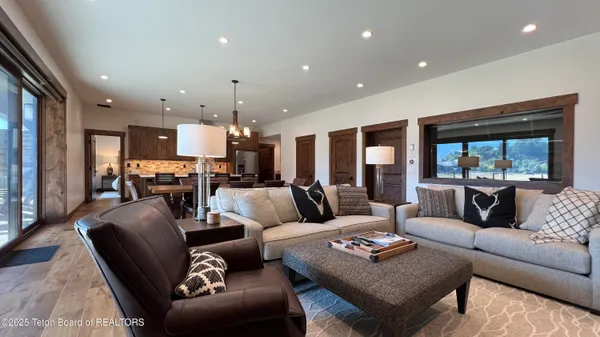 $4,150,000 | 20 Diamandis Drive, Unit 20, Alpine, WY 83128