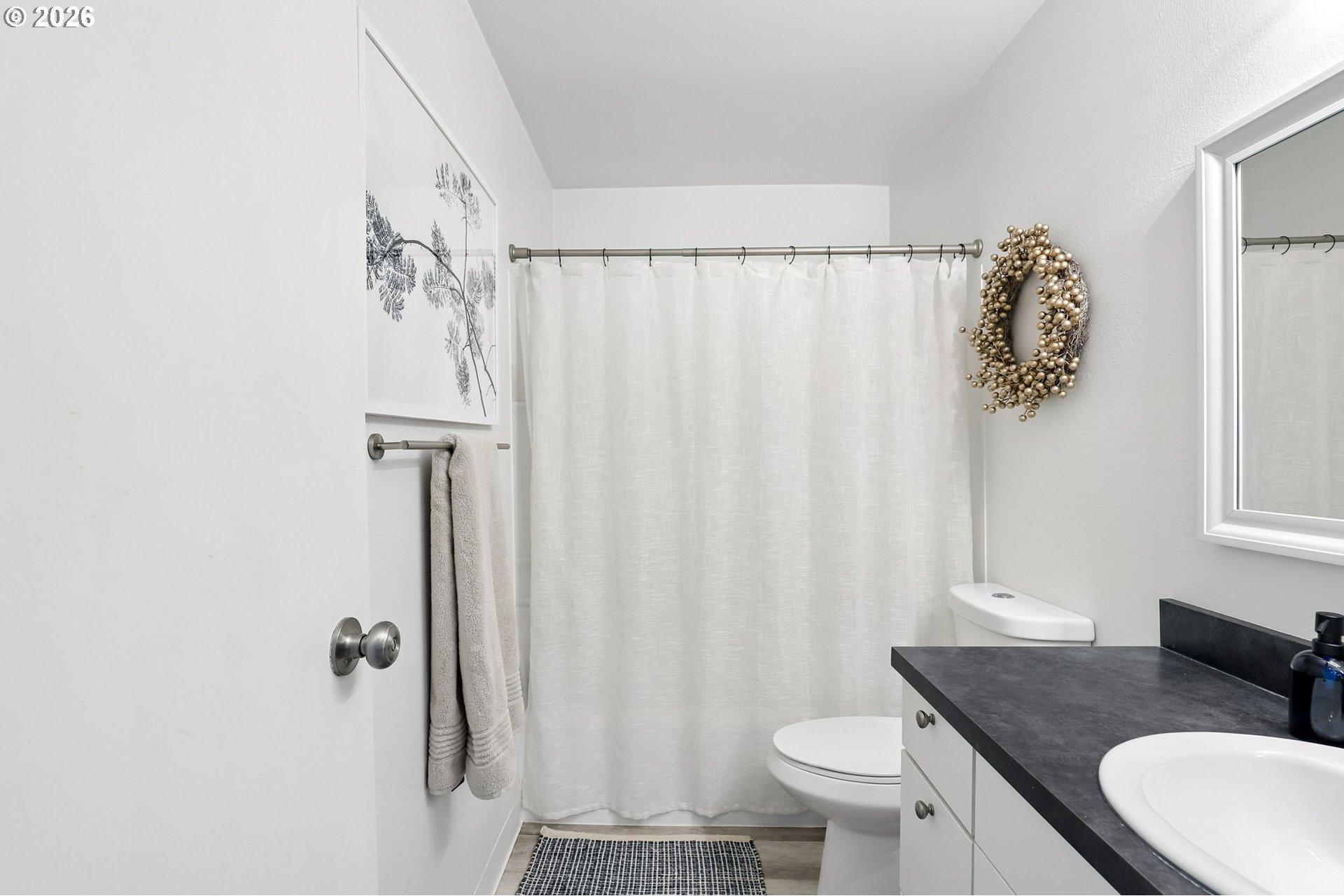 7726 Southwest Barnes Road, Unit B Portland, OR 97225 - Photo 23 of 31 Gallery Image 23