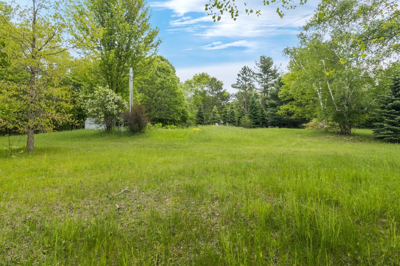 5484 River Road Benzonia, MI 49616 - Photo 12 of 25