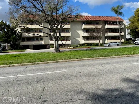 $529,500 | 125 South Sierra Madre Boulevard, Unit 304, Pasadena, CA 91107