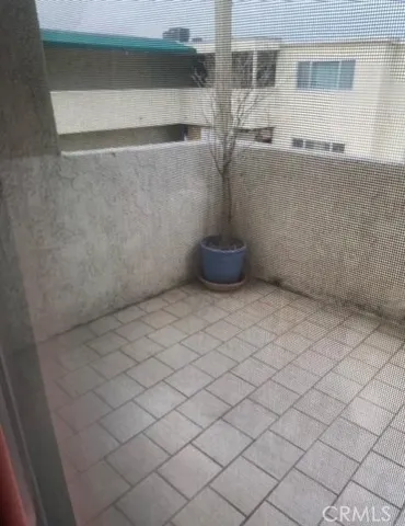 $529,500 | 125 South Sierra Madre Boulevard, Unit 304, Pasadena, CA 91107