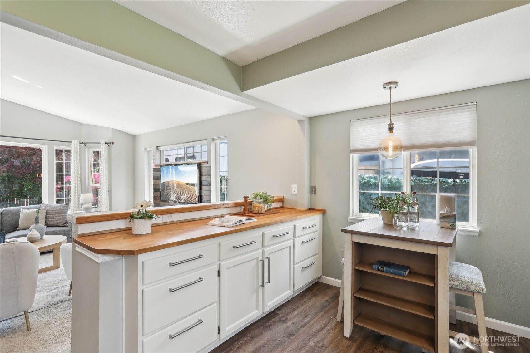 16009 12th Avenue Southwest Burien, WA 98166 - Photo 8 of 27 Gallery Image 8