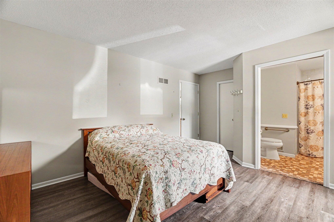 3750 Cedaridge Road Kalamazoo, MI 49008 - Photo 13 of 37