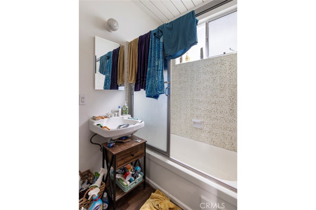 317 Sheldon Street El Segundo, CA 90245 - Photo 20 of 24 Level II unit interior.