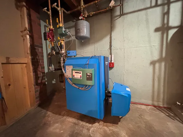 $440,000 | 2 Lincoln Drive, Bow, NH 03304