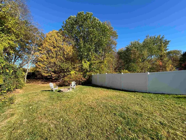 $440,000 | 2 Lincoln Drive, Bow, NH 03304