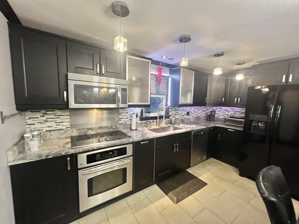 17 Lantern Road Revere, MA 02151 - Photo 3 of 30 Gallery Image 3