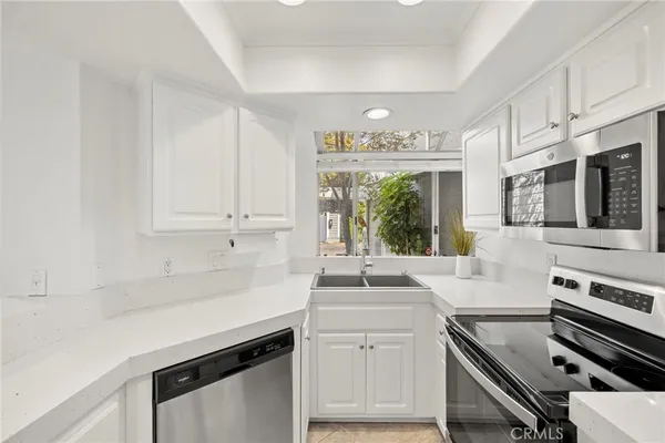 $3,850 | 407 San Nicholas Court, Laguna Beach, CA 92651