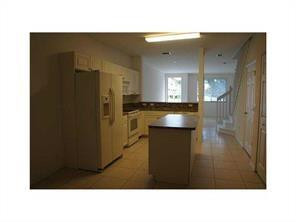 1908 Alamanda Way, Unit 1908 Riviera Beach, FL 33404 - Photo 4 of 7 Photo 4