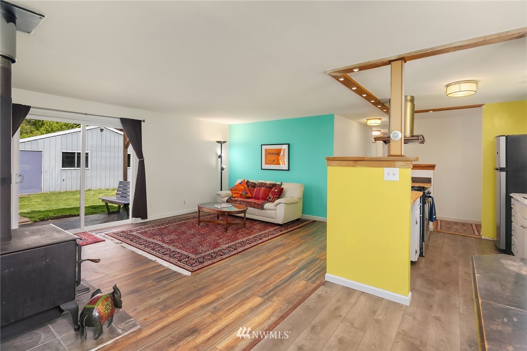 10312 Southwest Bank Road Vashon, WA 98070 - Photo 4 of 17 Gallery Image 4