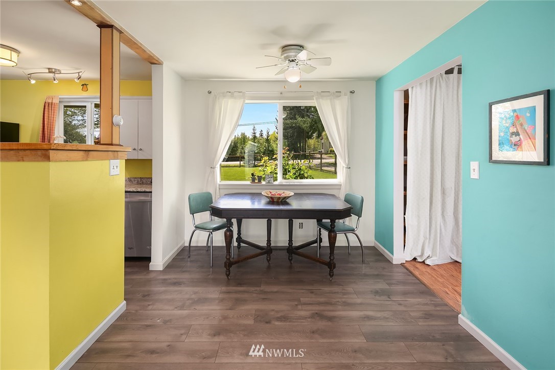 10312 Southwest Bank Road Vashon, WA 98070 - Photo 6 of 17 Gallery Image 6