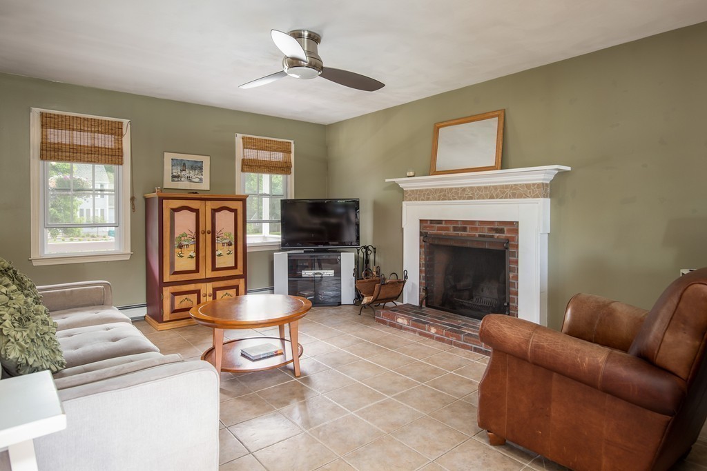 6 Henrys Path Upton, MA 01568 - Photo 12 of 30 Gallery Image 12