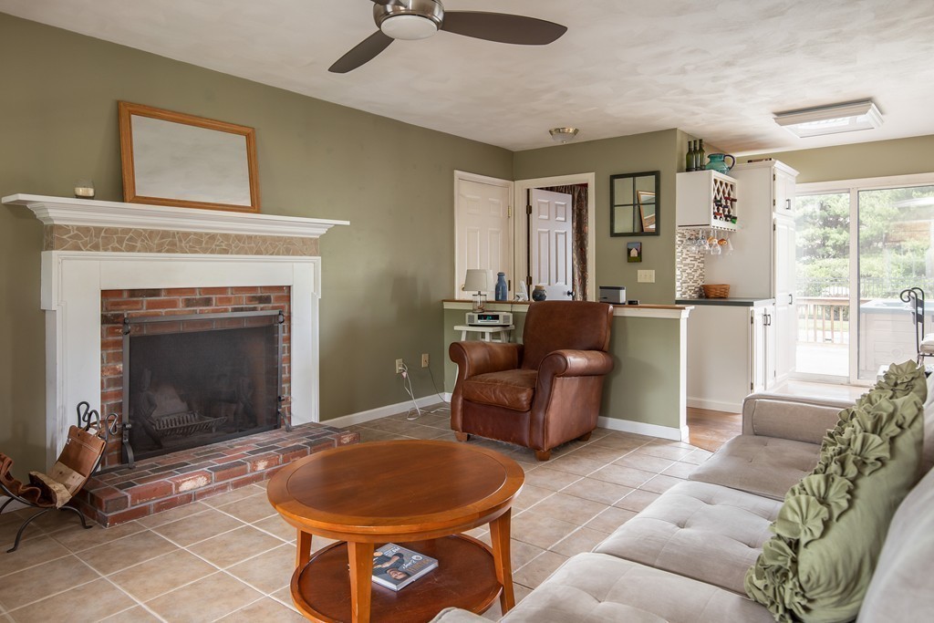 6 Henrys Path Upton, MA 01568 - Photo 13 of 30 Gallery Image 13