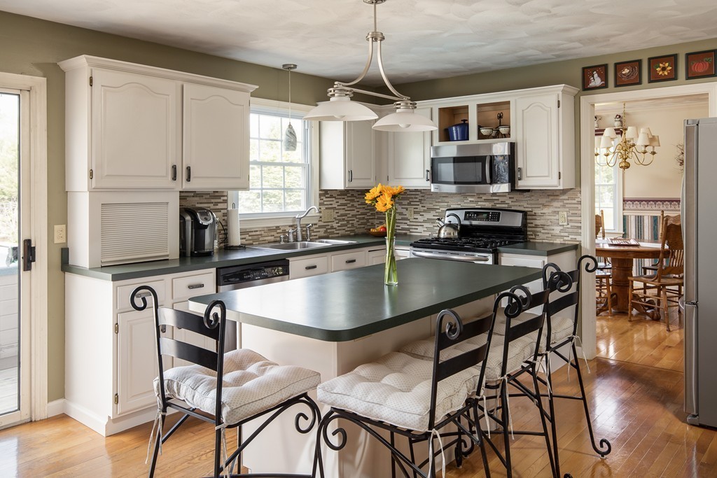 6 Henrys Path Upton, MA 01568 - Photo 19 of 30 Gallery Image 19