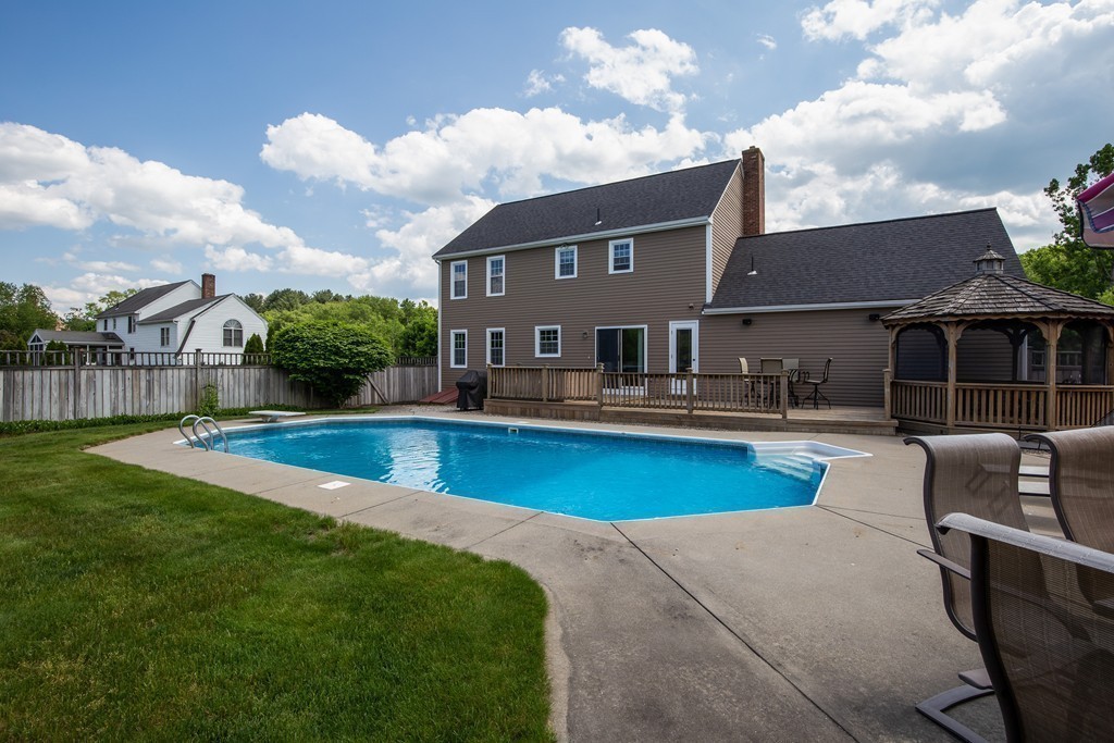 6 Henrys Path Upton, MA 01568 - Photo 9 of 30 Gallery Image 9