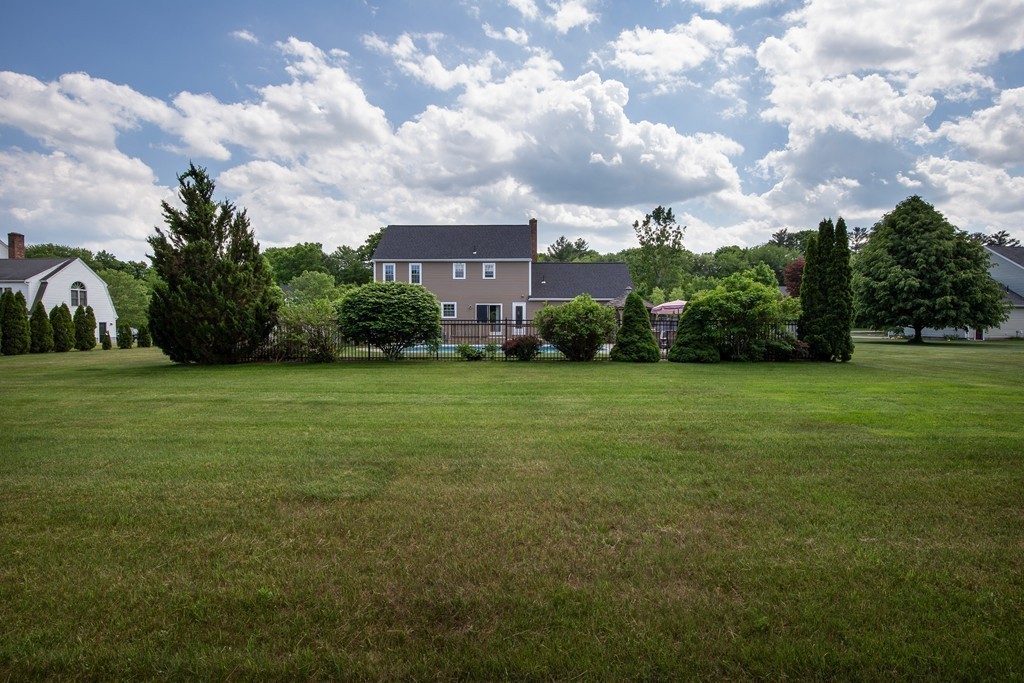 6 Henrys Path Upton, MA 01568 - Photo 10 of 30 Gallery Image 10