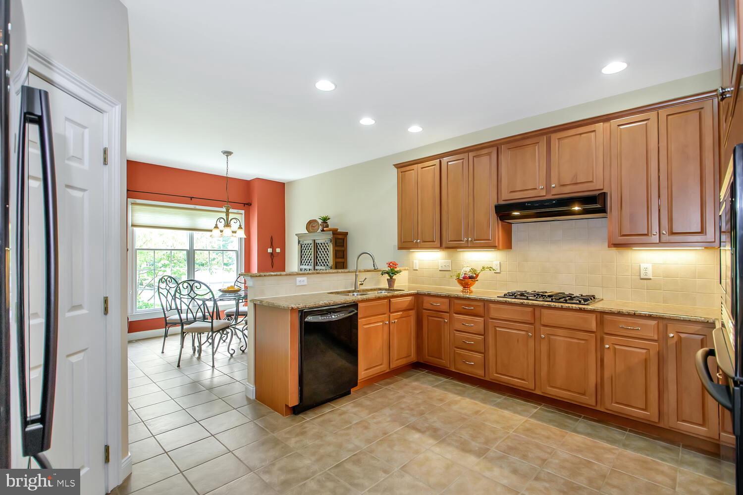 24 Sloan Road West Chester, PA 19382 - Photo 16 of 40 Custom cabinets, upgraded granite tops