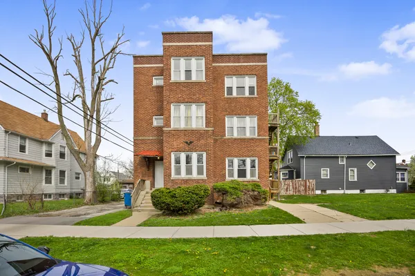 $299,900 | 1665 Aberdeen Street, Chicago Heights, IL 60411