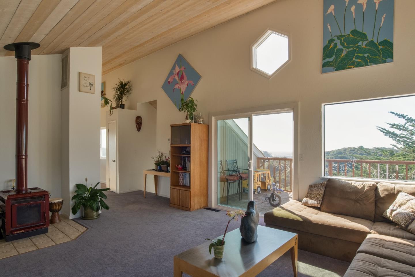 519 Strawberry Road Watsonville, CA 95076 - Photo 9 of 46 Gallery Image 9