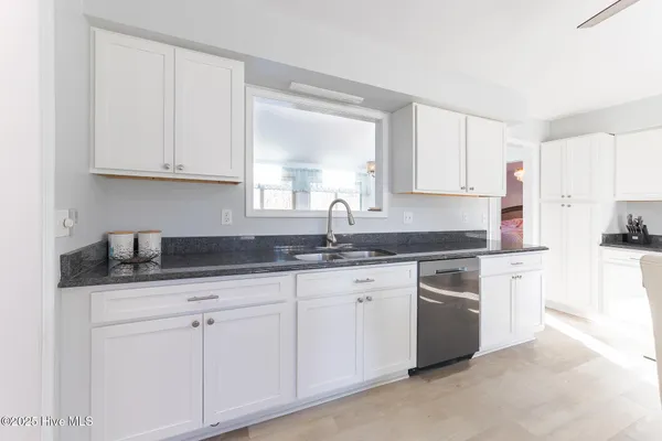 $495,000 | 107 Knotline Road, New Bern, NC 28562