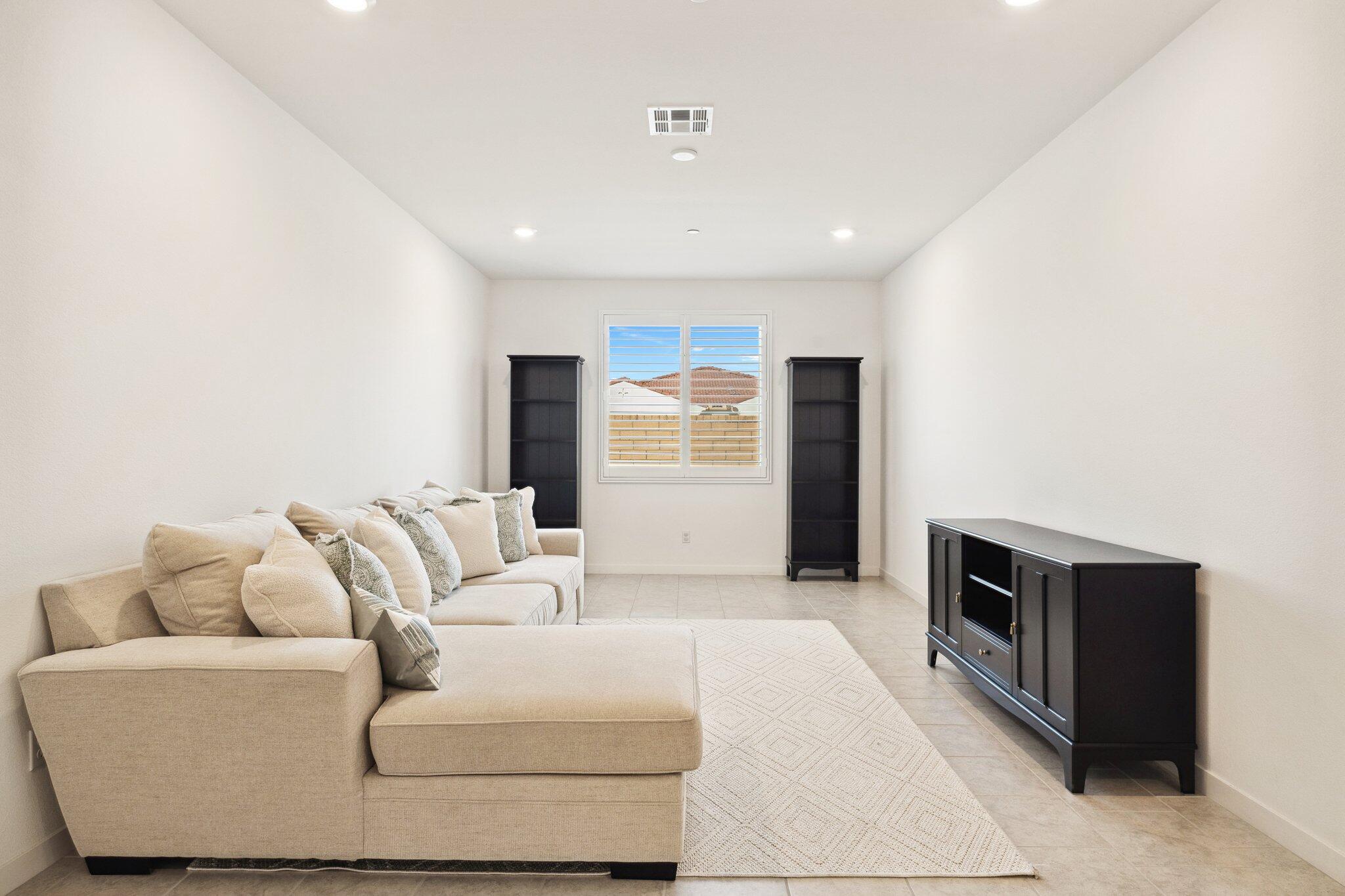 82054 Verdi Road Indio, CA 92203 - Photo 16 of 39 33-web-or-mls-2H8A1638
