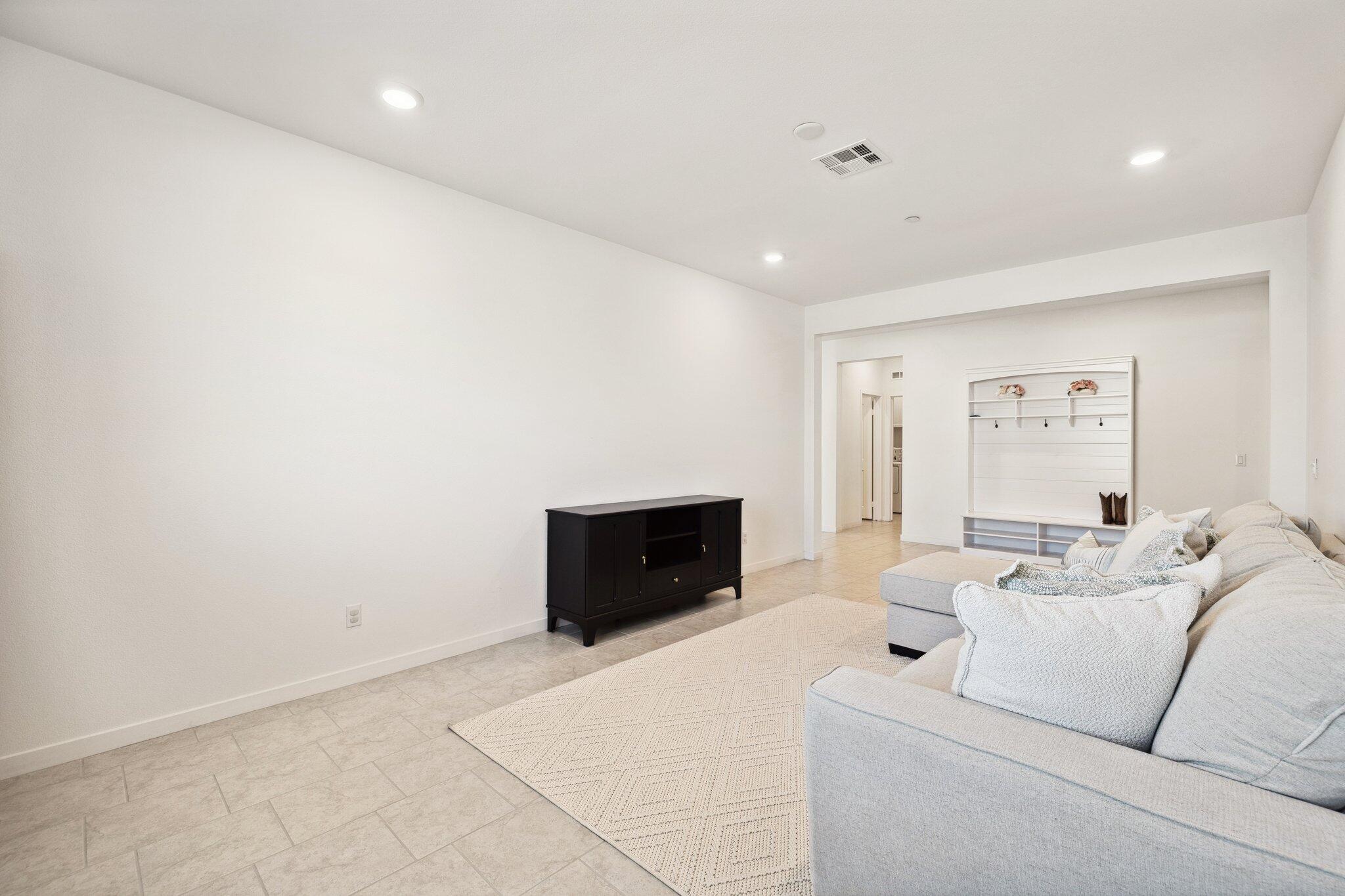 82054 Verdi Road Indio, CA 92203 - Photo 17 of 39 35-web-or-mls-2H8A1648