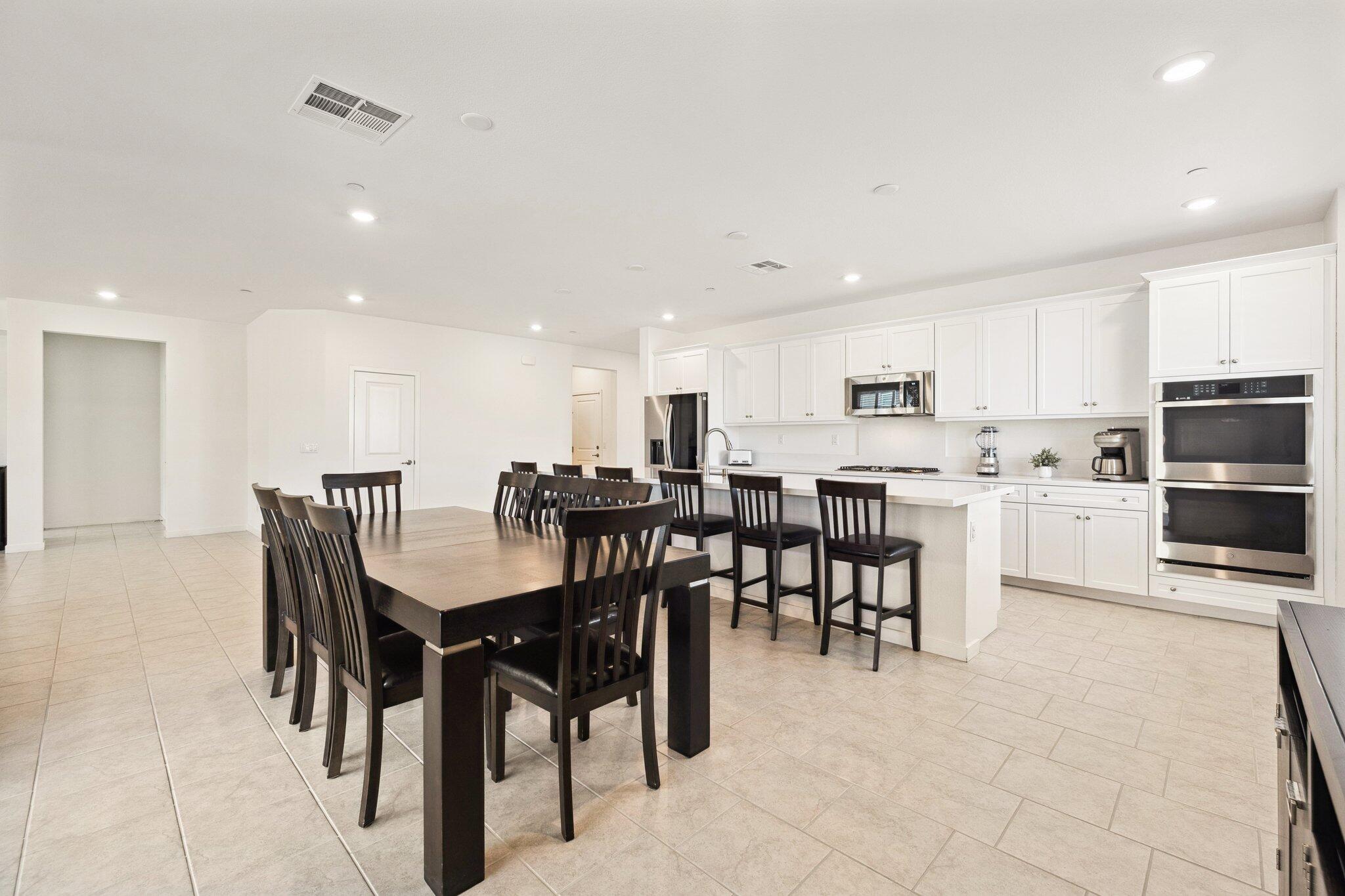 82054 Verdi Road Indio, CA 92203 - Photo 9 of 39 30-web-or-mls-2H8A1623