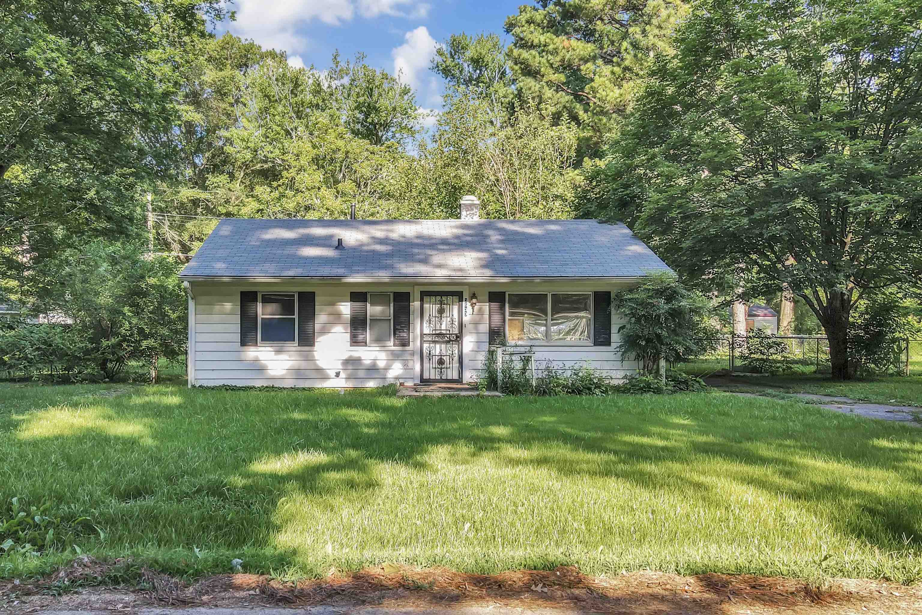 3633 Early Street Memphis, TN 38127 - Photo 1 of 1 a front view of a house with a garden