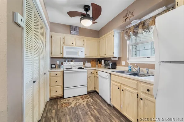 $225,000 | 40 Lighthouse Road, Unit 2301, Lake Ozark, MO 65049