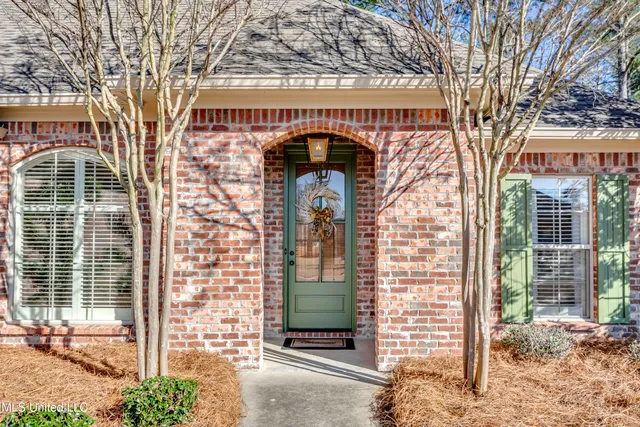 $360,000 | 112 Buckhead Drive, Madison, MS 39110