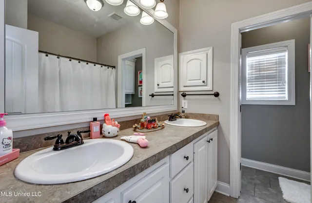 $360,000 | 112 Buckhead Drive, Madison, MS 39110