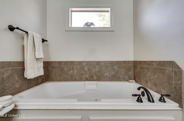 $360,000 | 112 Buckhead Drive, Madison, MS 39110