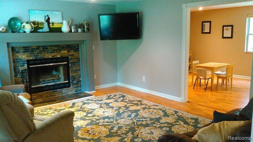 22186 Clark Road Belleville, MI 48111 - Photo 8 of 31