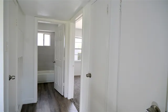 $1,000 | 5602 Market Street, Unit 11, Houston, TX 77020