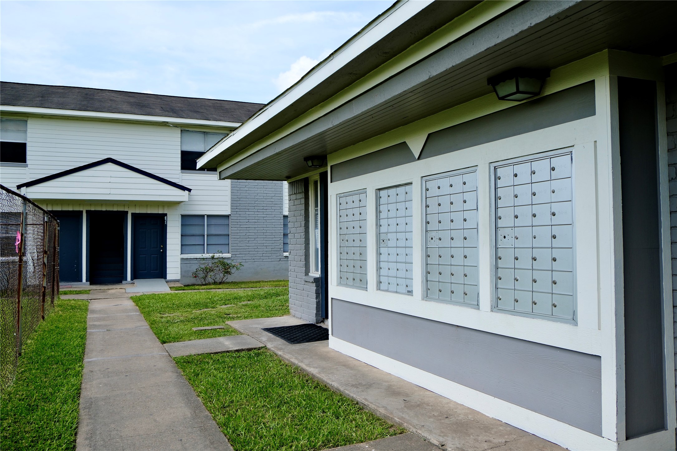 5602 Market Street, Unit 11 Houston, TX 77020 - Photo 2 of 29 Mailbox, Images are for illustrative purposes only and may represent a similar unit. Actual finishes, layout, and features may vary