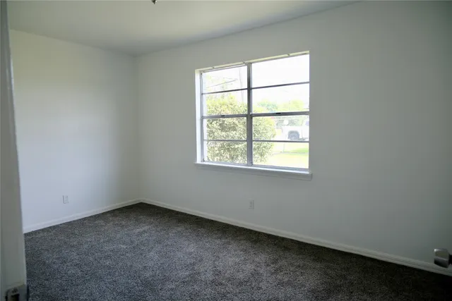 $1,000 | 5602 Market Street, Unit 11, Houston, TX 77020