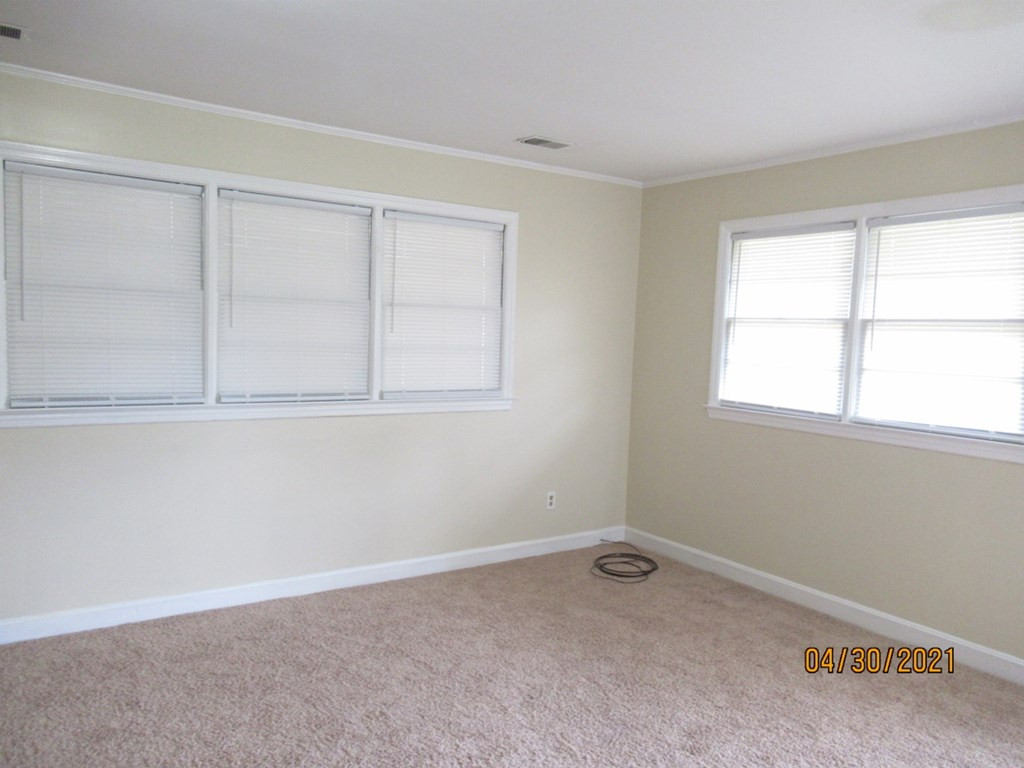 326 West Hampton Avenue, Unit 9 Sumter, SC 29150 - Photo 4 of 13
