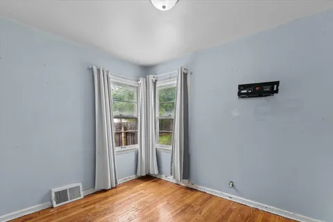 $125,000 | 5049 North 55th Street, Milwaukee, WI 53218