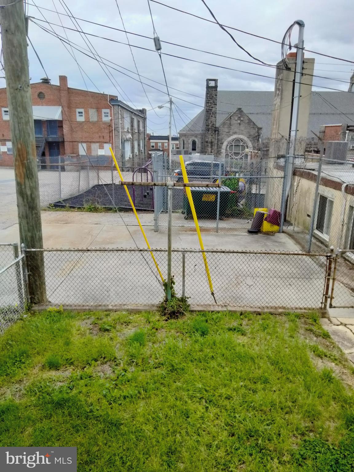 605 Lyndhurst Street Baltimore, MD 21229 - Photo 29 of 29 backyard
