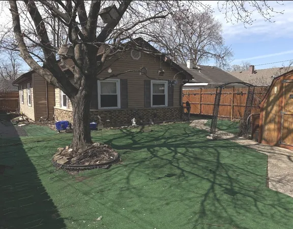 $1,900 | 17053 Lorenz Avenue, Lansing, IL 60438