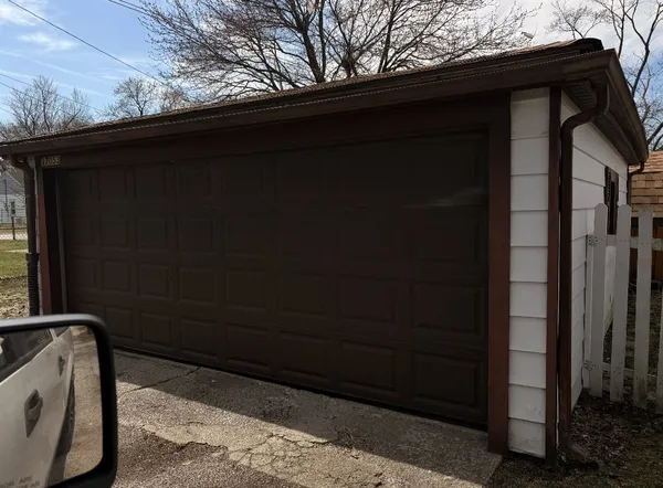 $1,900 | 17053 Lorenz Avenue, Lansing, IL 60438