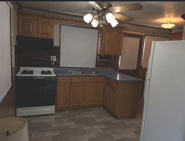 $1,900 | 17053 Lorenz Avenue, Lansing, IL 60438