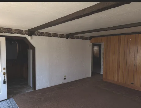 $1,900 | 17053 Lorenz Avenue, Lansing, IL 60438