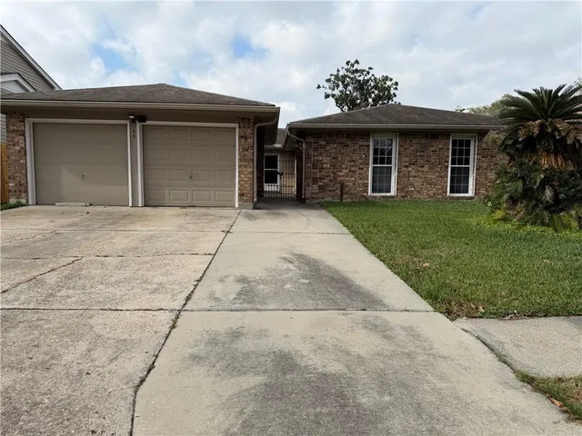 $2,500 | 548 Bellemeade Boulevard, Gretna, LA 70056