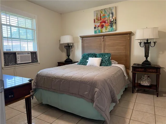 $2,500 | 548 Bellemeade Boulevard, Gretna, LA 70056