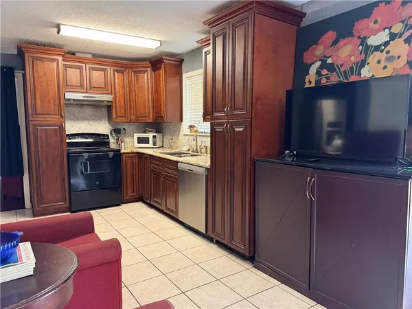 $2,500 | 548 Bellemeade Boulevard, Gretna, LA 70056