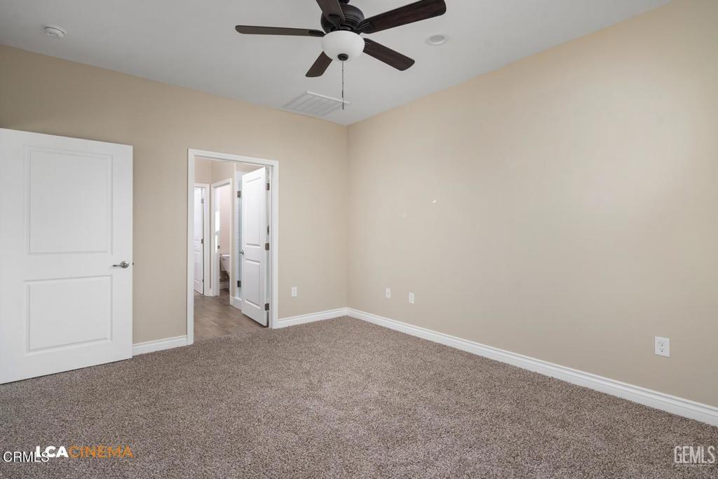 716 Sammy Way Shafter, CA 93263 - Photo 13 of 27 24e7d9ed-1a25-4c29-8159-60f2ca282857